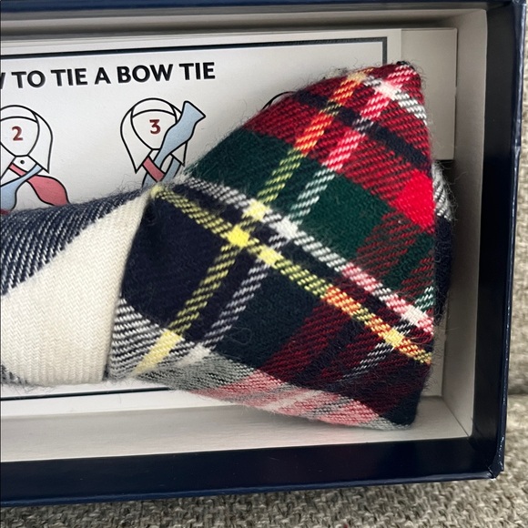 Vineyard Vines Plaid Flannel Bow Tie - Picture 2 of 4